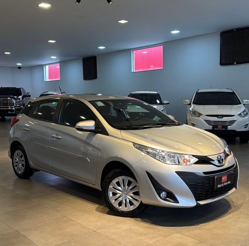 Produto yaris-13-xl-live-automatico